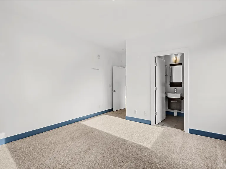 3910 Austin St — Photo 31