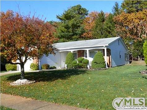 1st image of 75 Courtshire Dr