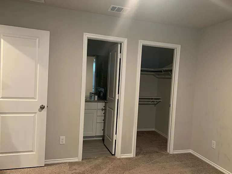 Primary Bathroom with an on-suite bathroom & walking closet