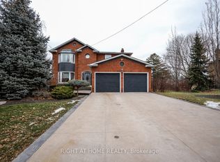 1827 Folkway Dr, Mississauga, ON L5L 2X1