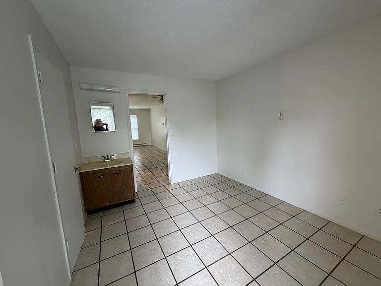 1000 E Williams St #6 — Photo 5