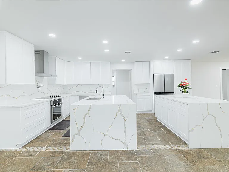 10055 Larston St — Photo 5