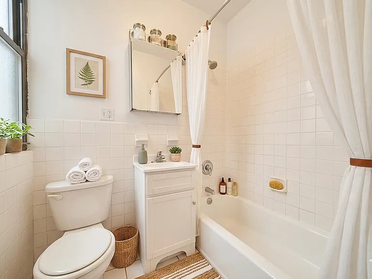 2 W 16th St #2RB — Photo 6
