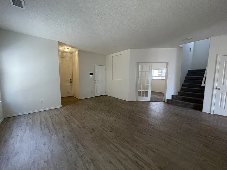 3540 Clear Creek Rd NE — Photo 4