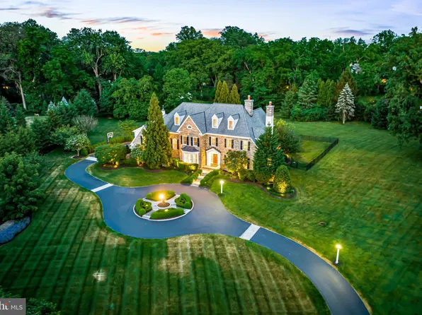 318 Winfield Rd, Devon, PA 19333