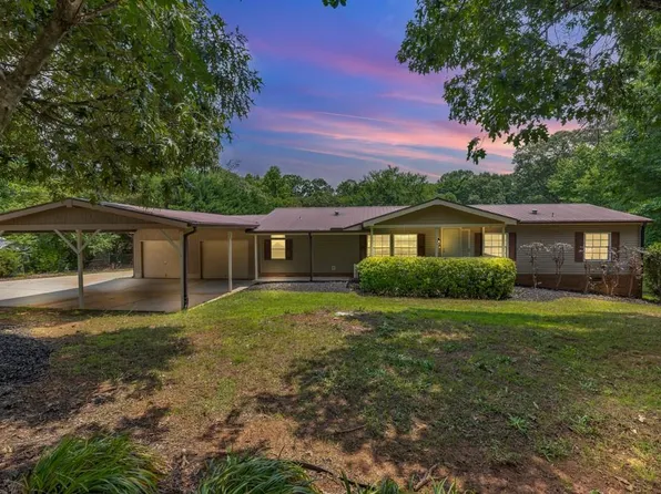 219 Forest Lake Rd, Pendergrass, GA 30567