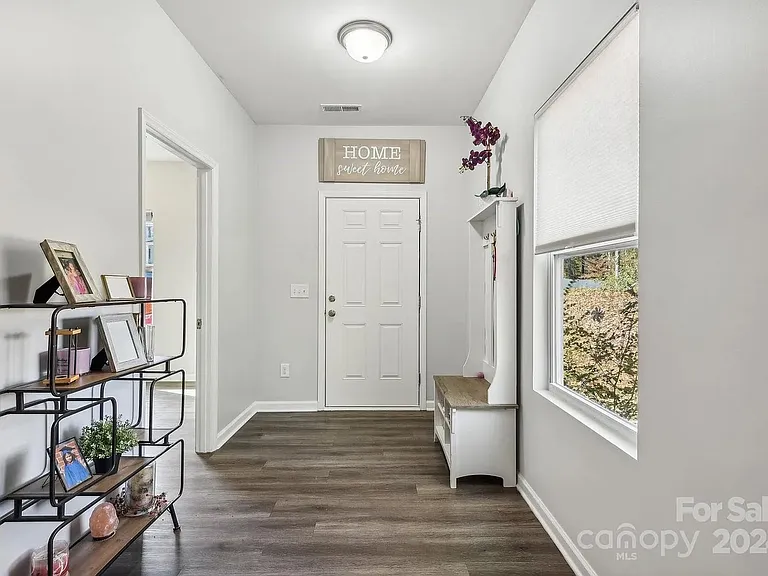 7608 Denbur Dr — Photo 21
