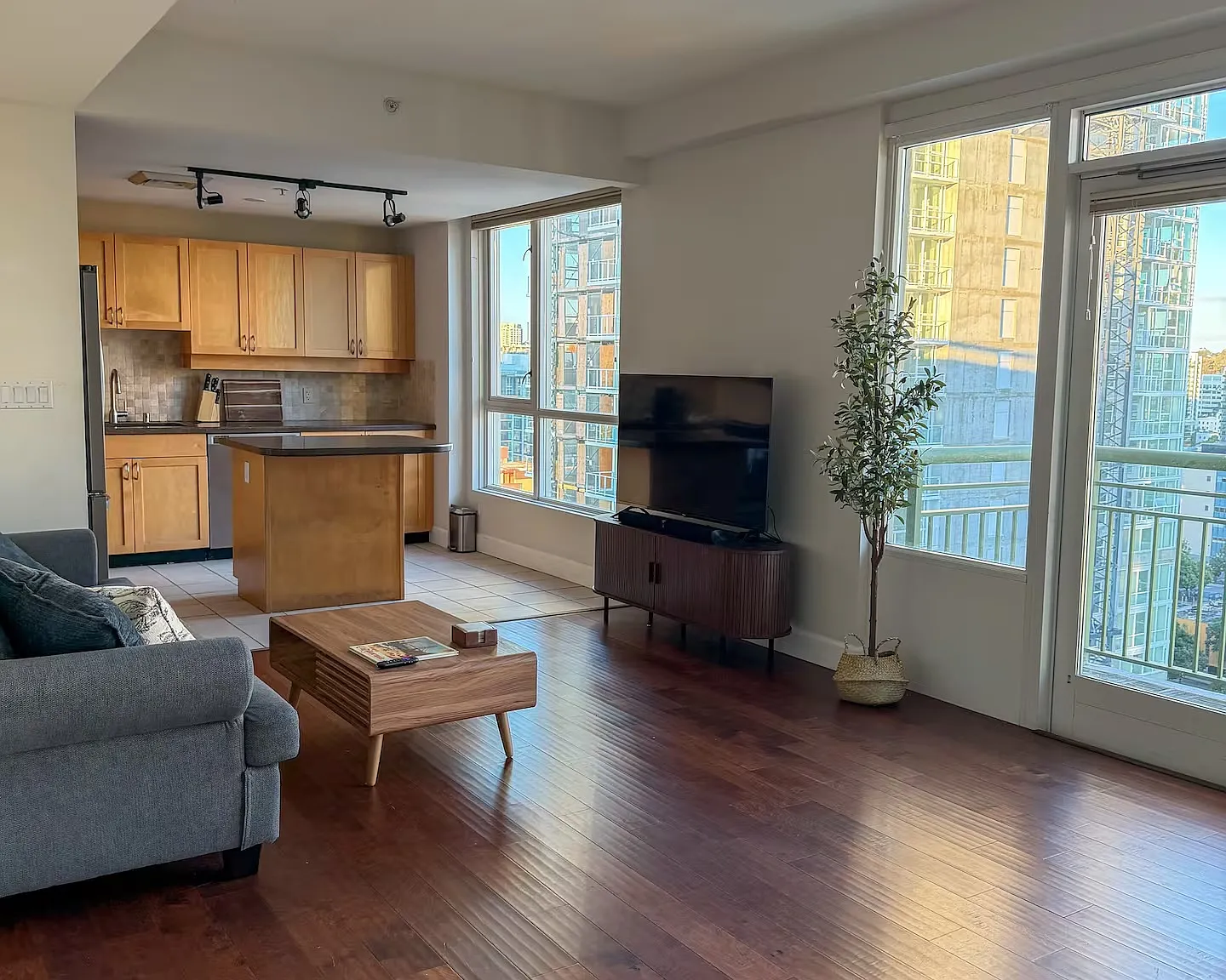 1 bed, 680 sqft, $3,200 — Photo 2