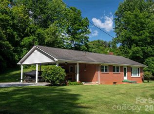 40 Double Island Rd, Burnsville, NC 28714
