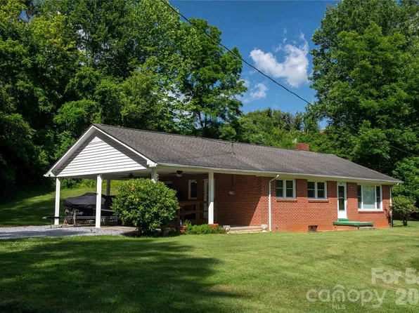 40 Double Island Rd, Burnsville, NC 28714