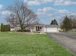 8422 N Cochran Rd, Grand Ledge, MI 48837