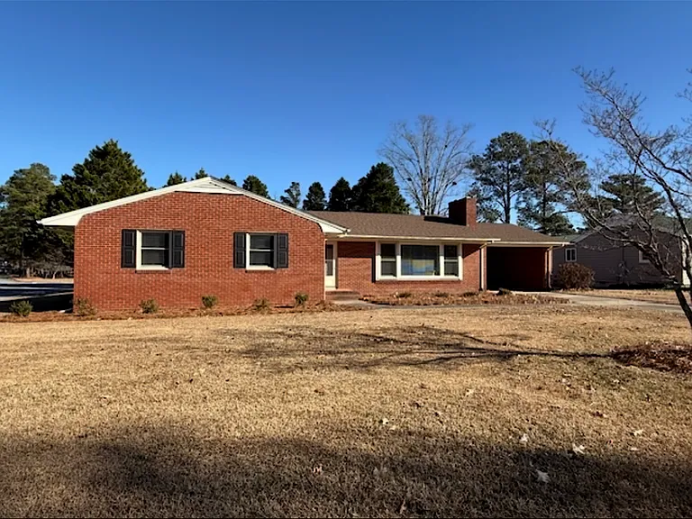 4022 E Horne Ave — Photo 1