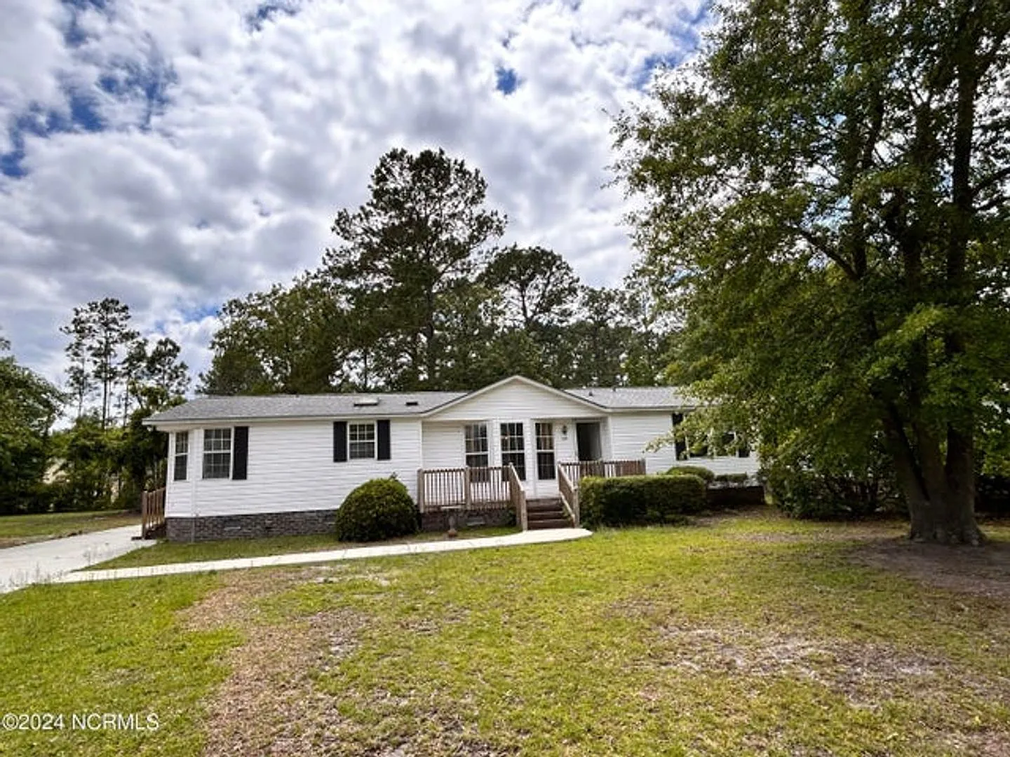 3 Bed 2 Bath in Calabash — Photo 2