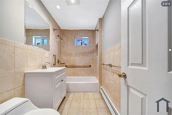76 Ridgewood St #1 — Photo 3