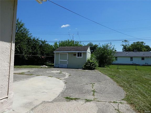 3rd image of 332 Elverne Ave