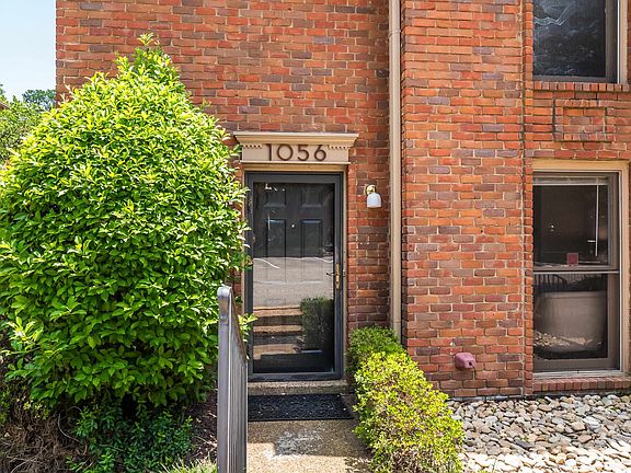 2nd image of 1056 Park Court Dr