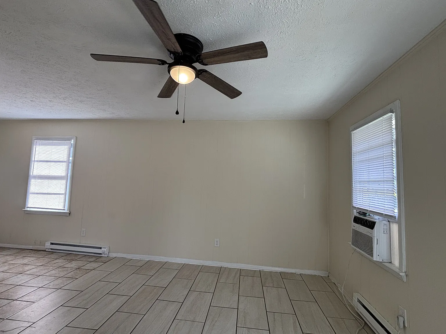 4946 Robin Street - 1 — Photo 4