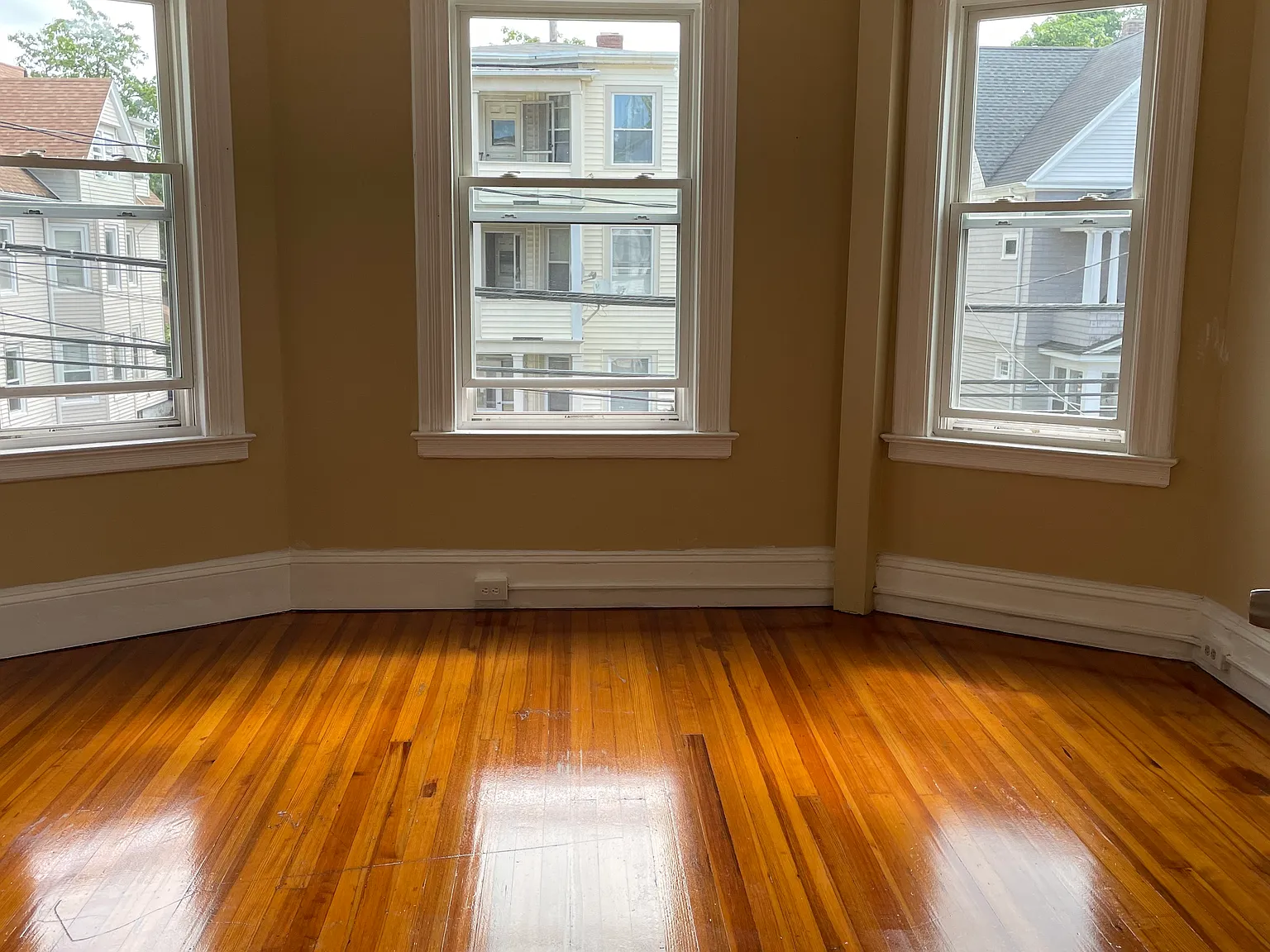3 bed, $1,700 — Photo 3