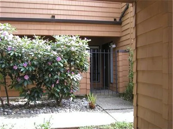 12800 116th Ave NE #52, Kirkland, WA 98034
