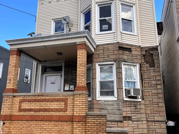 92 Poplar St Floor 2, Jersey City, NJ 07307