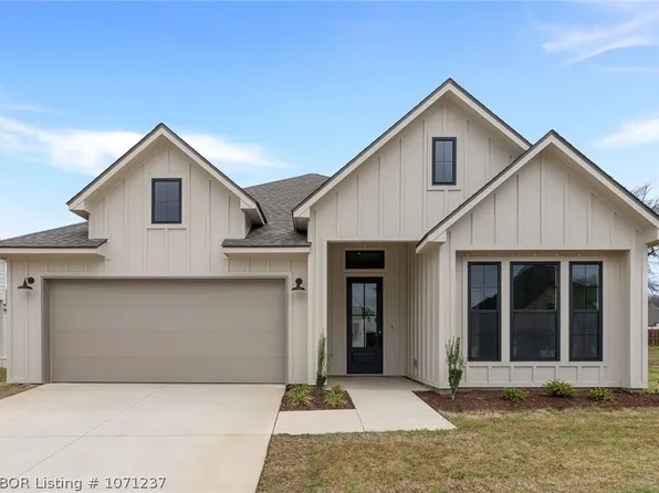 7007 Stonebrook Dr, Fort Smith, AR 72916