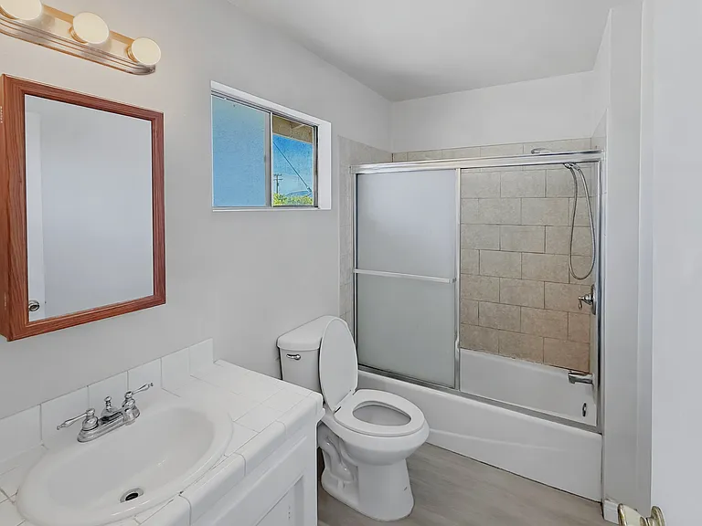 1148 El Paseo St #7 — Photo 8