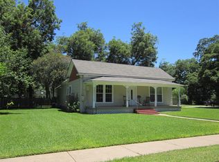 417 E Alabama St, Wharton, TX 77488