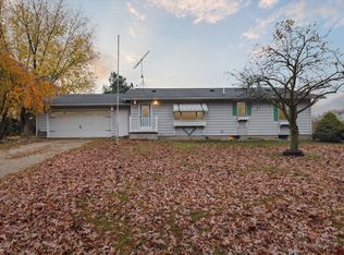 3402 N Crystal Rd, Vestaburg, MI 48891