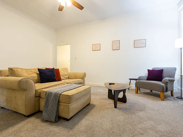 4376 W Pine Blvd — Photo 4