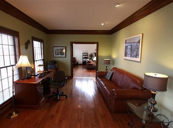 2nd image of 111 Saint Andrews Dr
