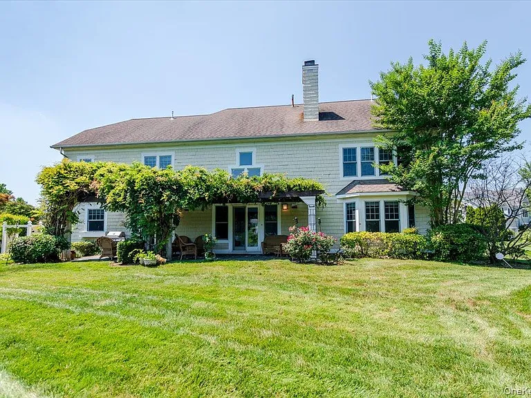 53 Pembroke Dr — Photo 31