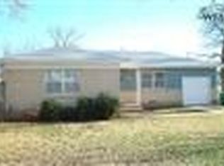 1101 E Ikard St, Henrietta, TX 76365