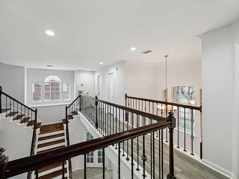 2715 Oakland Dr — Photo 18