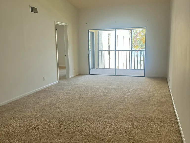 2650 Greenwood Ter #2160 — Photo 3