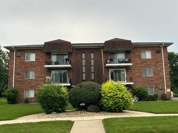5701 129th St #2C, Crestwood, IL 60418