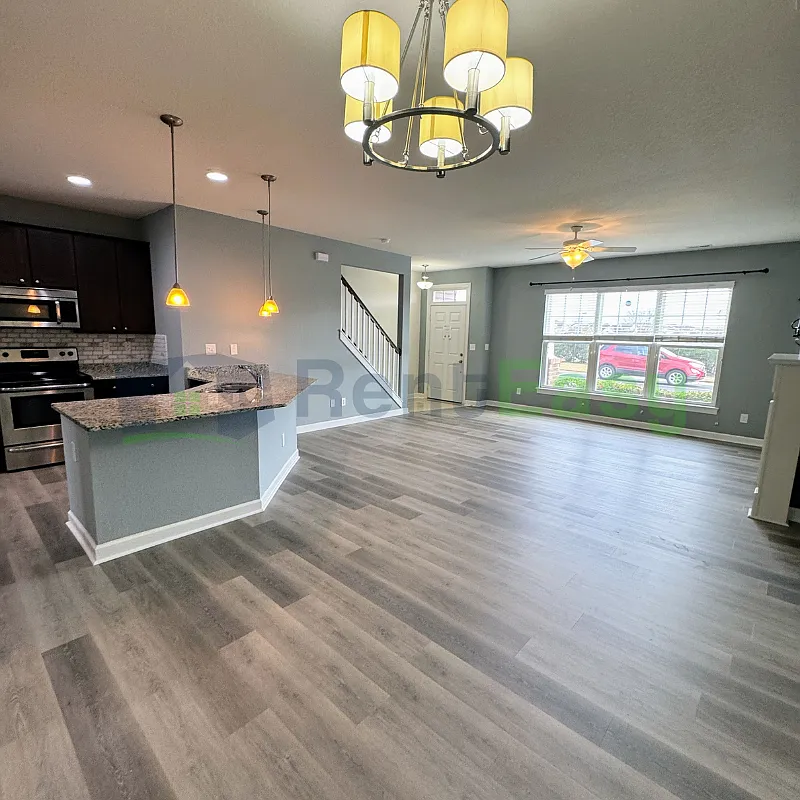 3 bed, 2.5 bath, 1924 sqft, $2,695 — Photo 4