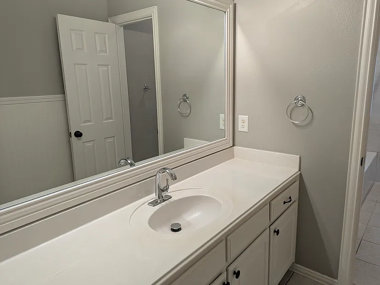 4200 Tiffany Dr — Photo 25