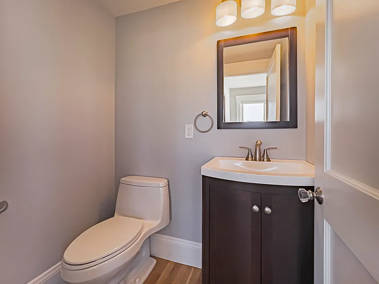 8 Putnam Rd #8 — Photo 8