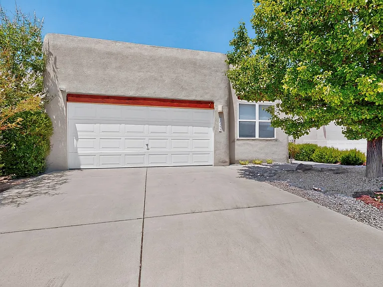 9715 Larnaca Rd NE — Photo 1