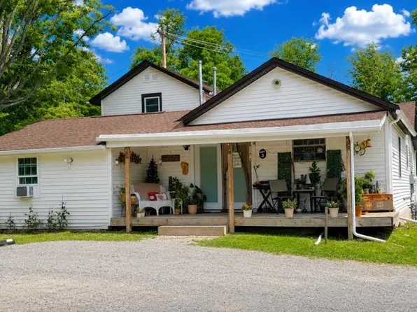 170 Bullis Rd, Cowlesville, NY 14037