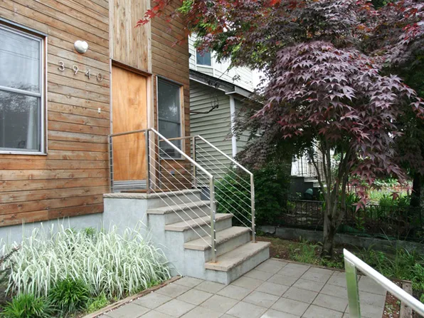 39-40 50th Avenue image 1 of 16