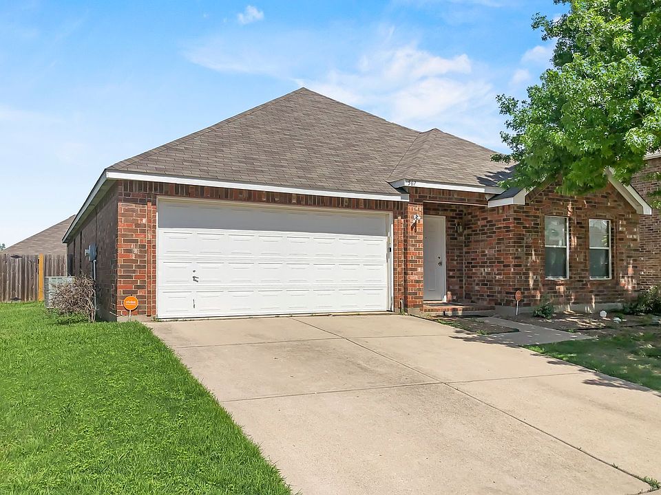 2nd image of 507 Cassia Way