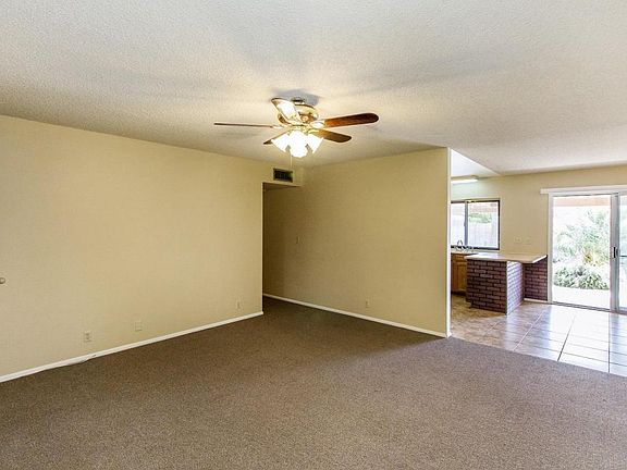 3rd image of 1524 N Lehmberg Ave