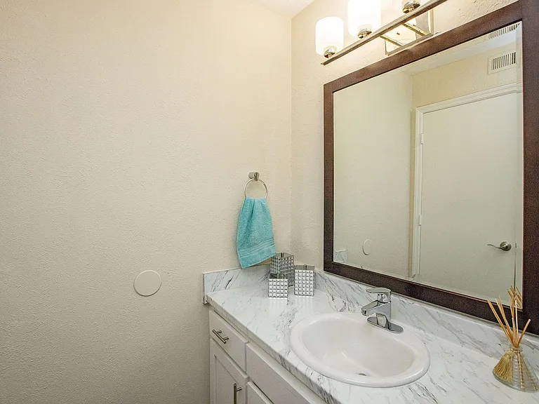 Chase Cove Apartments — Photo 62
