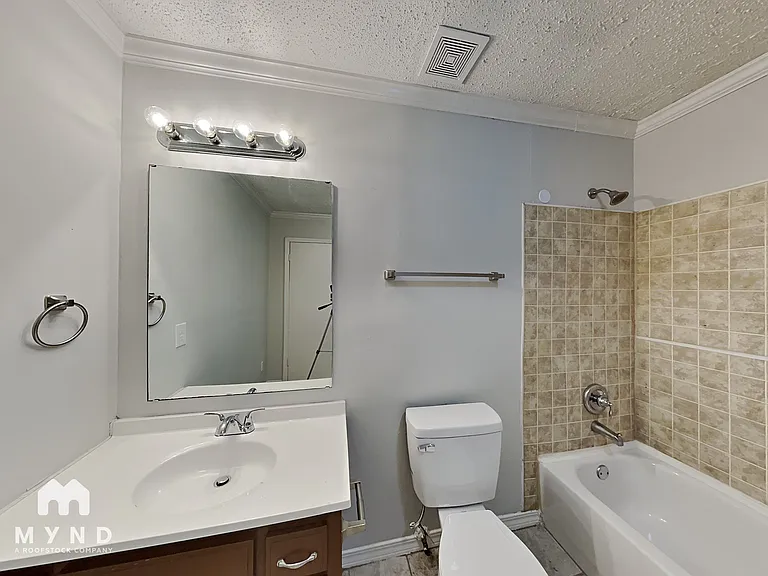 4734 Bradford Dr — Photo 8
