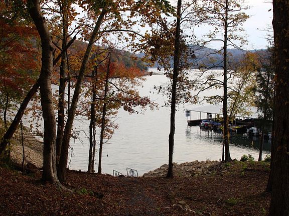 5th image of 715 Norris Shores Dr