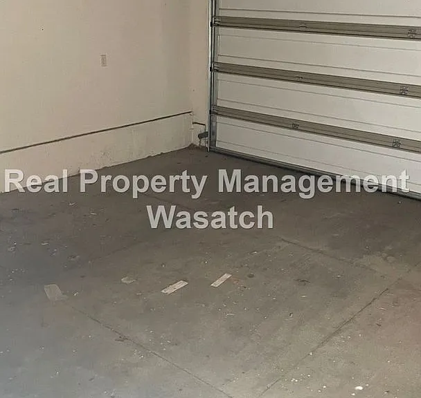 715 E Harrison Ave — Photo 24