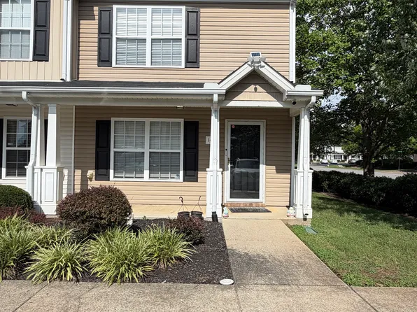 1402 Orange Ct, Murfreesboro, TN 37130