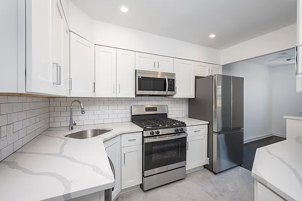 Rented by Samuel Realty Group LLC | media 19