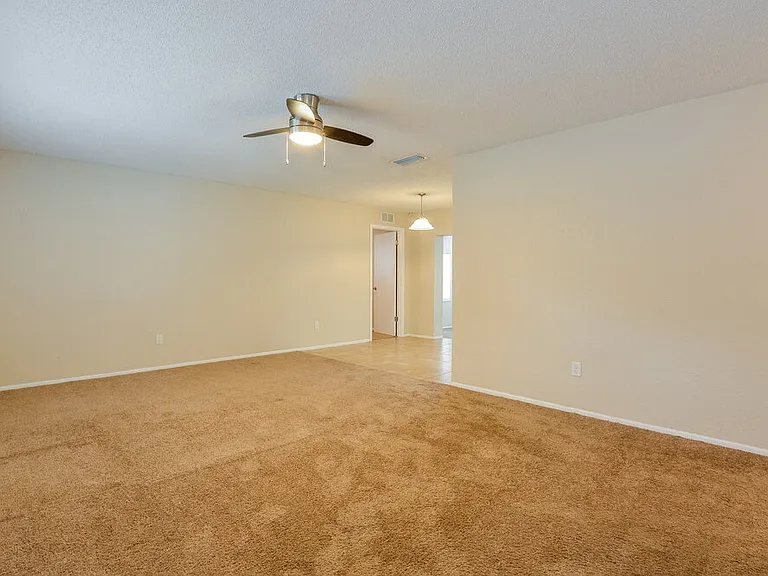 608 Pheasant Ave — Photo 3